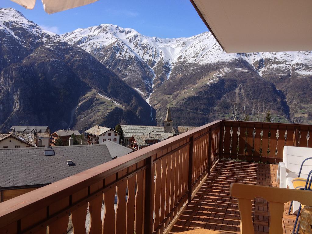 Appartement In 1700M Mit Traumblick Grachen Exterior photo
