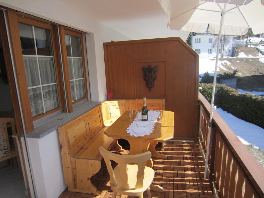 Appartement In 1700M Mit Traumblick Grachen Exterior photo